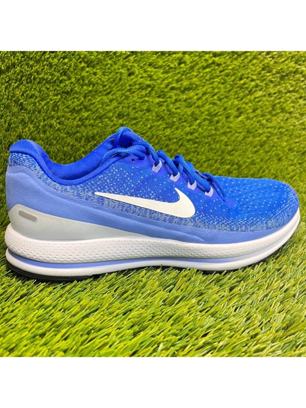 Nike Air Zoom Vomero 13 Womens Size 9 Blue White Athletic Running Shoes Sneakers